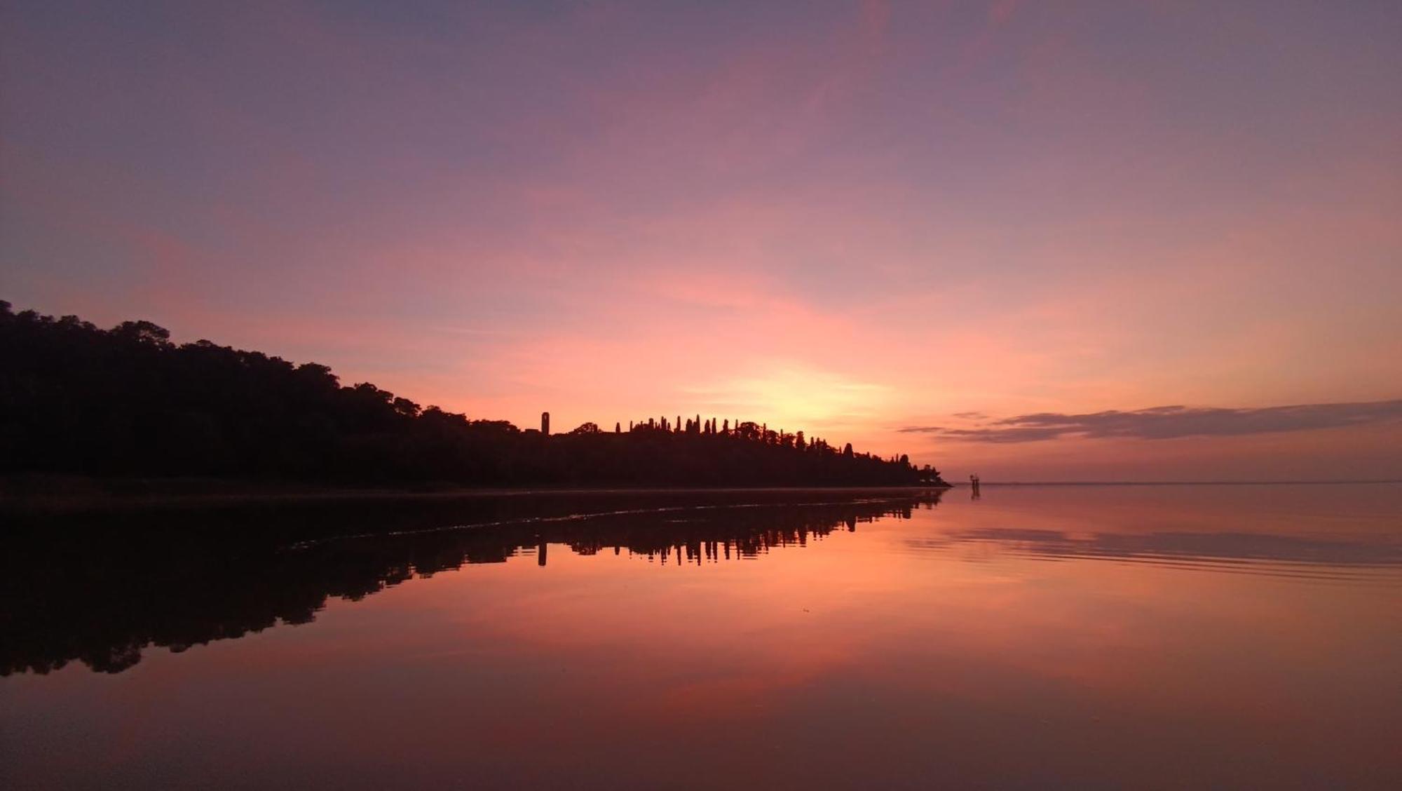 Isola Polvese Resort Castiglione del Lago Esterno foto